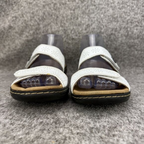 ✅Womens 9M Clarks White Leather Sandals Adjustable Straps Cushion Casual Comfort - Picture 5 of 13
